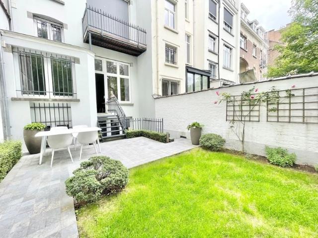 Duplex à louer pour 2850 euro avec 3 chambres à coucher