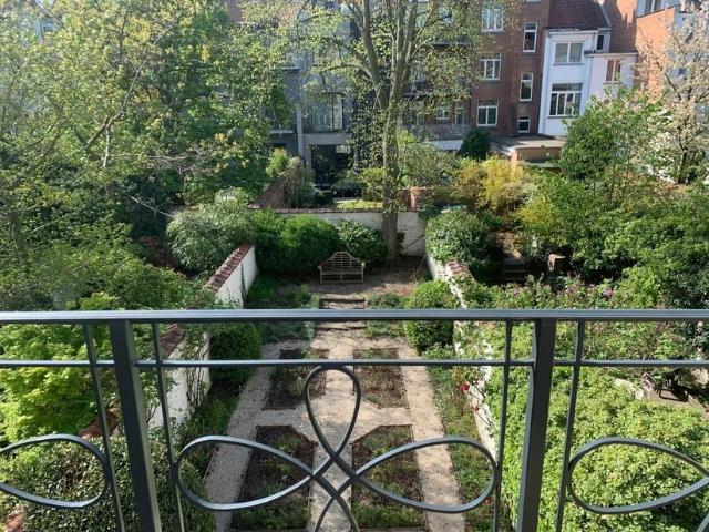 Duplex à louer pour 2300 euro avec 2 chambres à coucher
