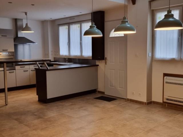 Duplex à Saint Pierre d'Albigny 73250, 4 pièces, de 96m² à 1 000 €