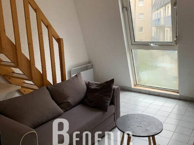 Duplex aménagé NANCY secteur faculté de droit / lettres Résidence Pythagore