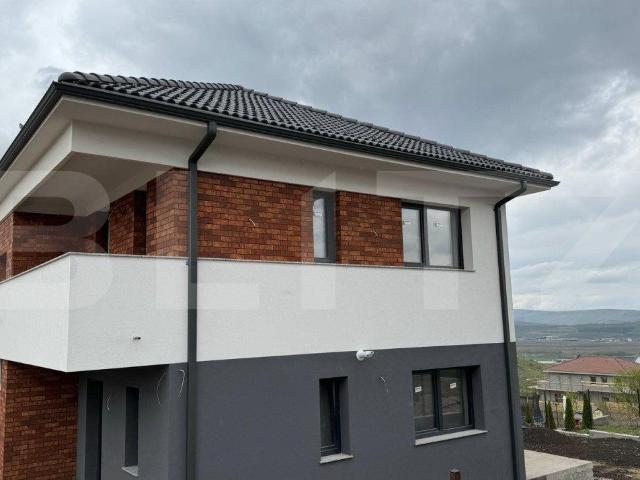 Duplex, ansamblu Premium, 150mp utili, Dezmir!