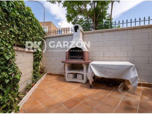 DUPLEX ADOSADO EN ESQUINA EN HUERCAL DE ALMERIA