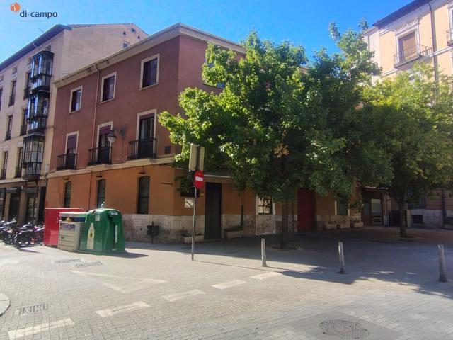 DUPLEX ALQUILER SIN MUEBLES, JUNTO PLAZA SAN MIGUEL. 3 DORMITORIOS, 2 BAÑOS