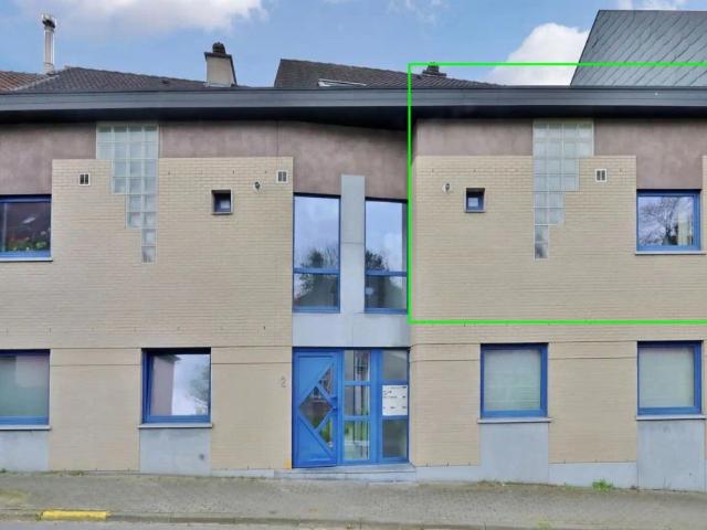 Duplex appartement met 3 slaapkamers, terras + garage te Sint Genesius Rode