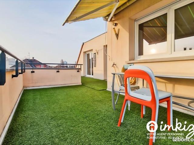 Duplex attique 5P terrasse 2 garages 156m² au sol