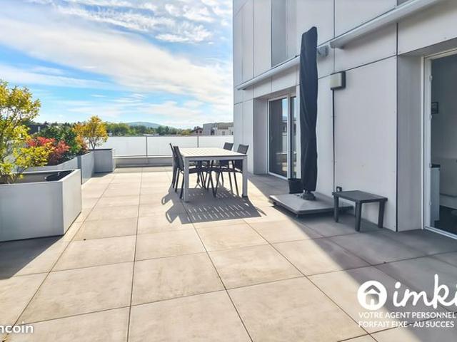 Duplex attique 84 m²+terrasse 49 m² proche Genève