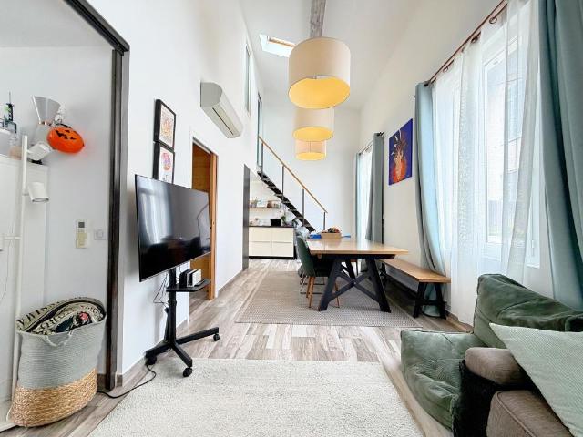 Duplex atypique de 97 m2, dernier étage avec terrasse SUD et garage – Cannes, Quartier résidentiel au calme