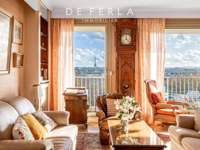Duplex au dernier étage Terrasse et balcon Courbevoie