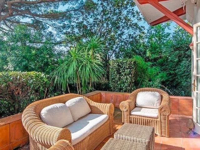 DUPLEX AVEC TERRASSE ET JARDIN