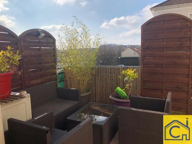 Duplex avec terrasse et parking