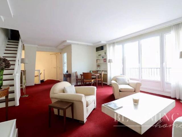 Duplex avec terrasse Ile de la Cité