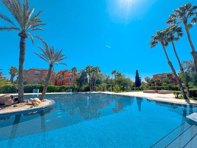 Duplex avec terrasses et piscines à la palmeraie