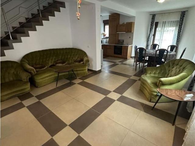 Duplex Ghiroda la intrare