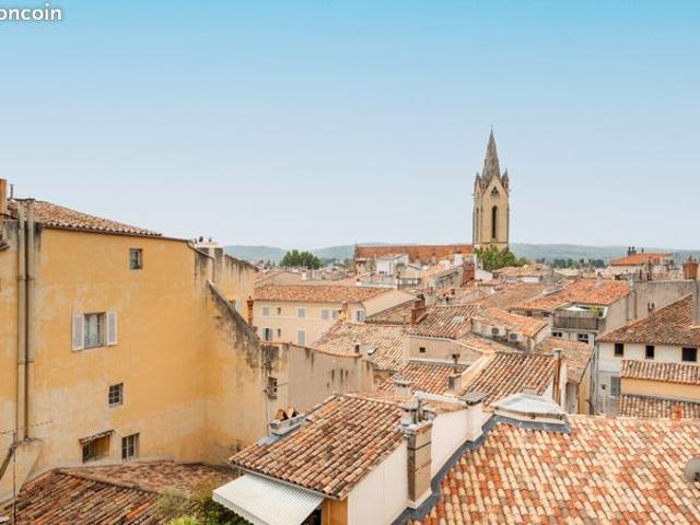 Duplex d’exception – 121 m² – terrasse plein sud – dernier étage – centre historique d’aix en provence