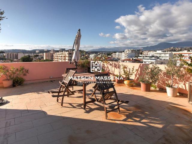 Duplex d’exception avec panorama mer – Dernier étage – Cagnes sur Mer