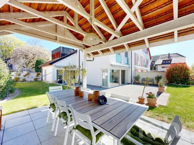 Duplex dans un corps de ferme avec jardin privatif