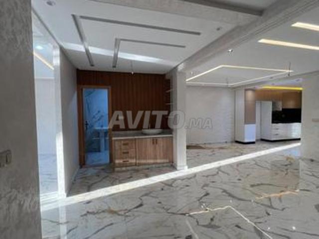 Duplex deux façades à vendre
