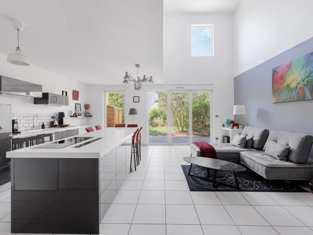 Duplex d'exception – 4 chambres – 107 m² avec séjour cathédrale