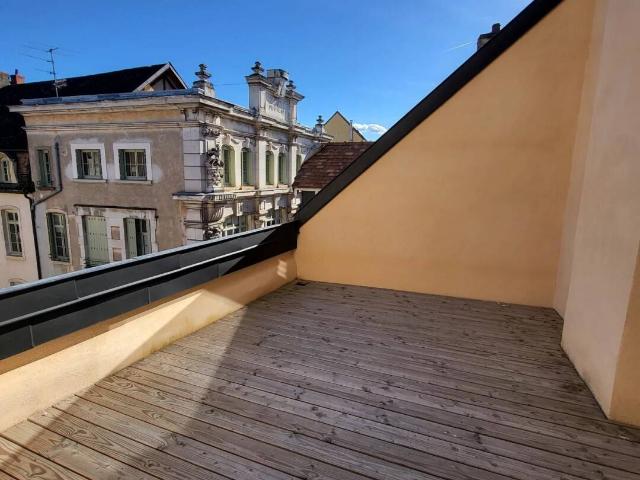 Duplex d'exception au cœur de Beaune – dernier étage avec ascens
