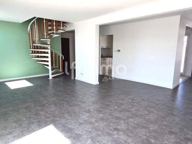 Duplex d'exception avec terrasse de 33 m2 aux portes de la Suiss