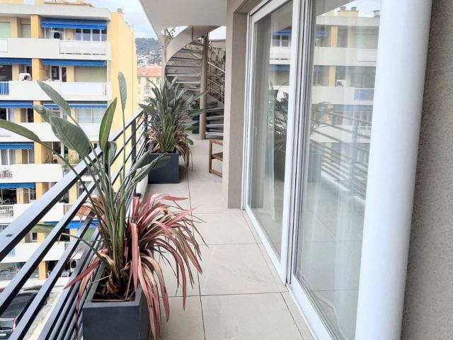 Duplex de 3 pièces de luxe en vente Nice, Provence Alpes Côte d'Azur