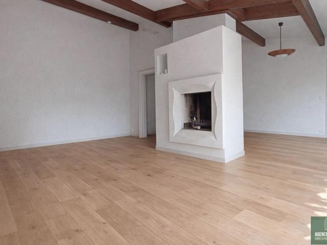 Duplex de 126 m2, dernier étage, terrasse, 4 chambres, calme, forêt