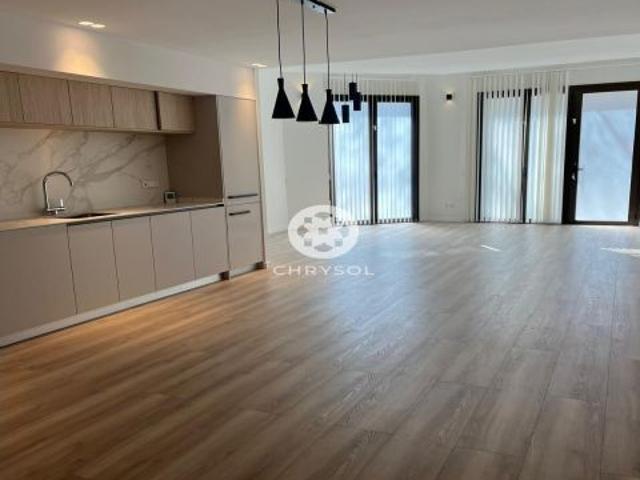 Dúplex de 145 m2 útiles en la calle Nàpols