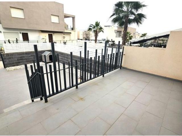 DUPLEX DE 2 DORMITORIOS 2 BAÑOS EN AGUAS NUEVAS TORREVIEJA