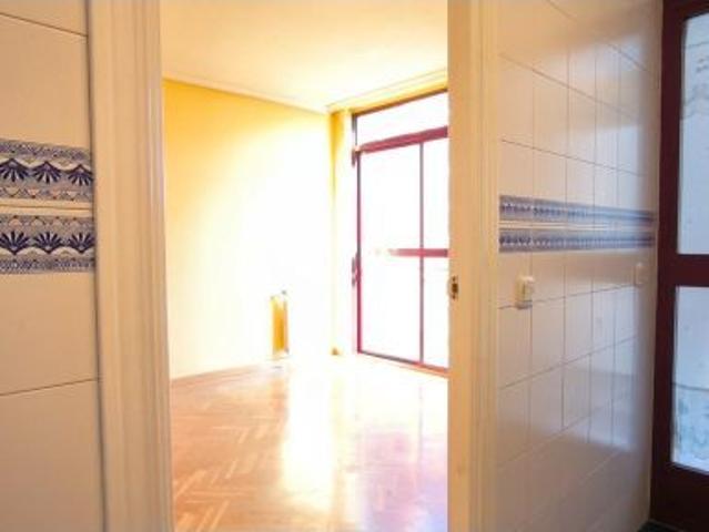 DÚPLEX DE 2 DORMITORIOS EN URBANIZACIÓN