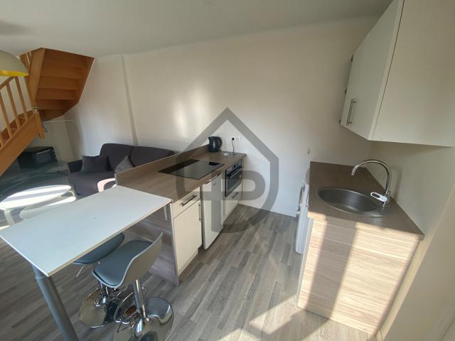 DUPLEX de 2 pièces de 33 m2 Rueil Malmaison Location Meublée