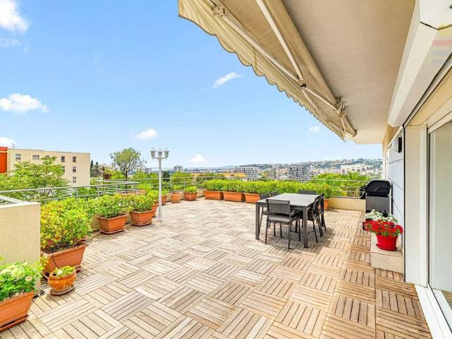 Duplex de 4 pièces de luxe en vente Nice, Provence Alpes Côte d'Azur