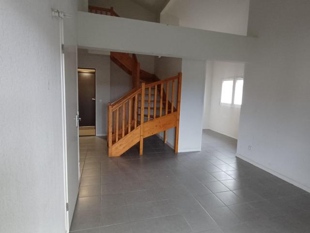DUPLEX DE 56 M2 AVEC 1 PLACE DE PARKING AU SOUS SOL