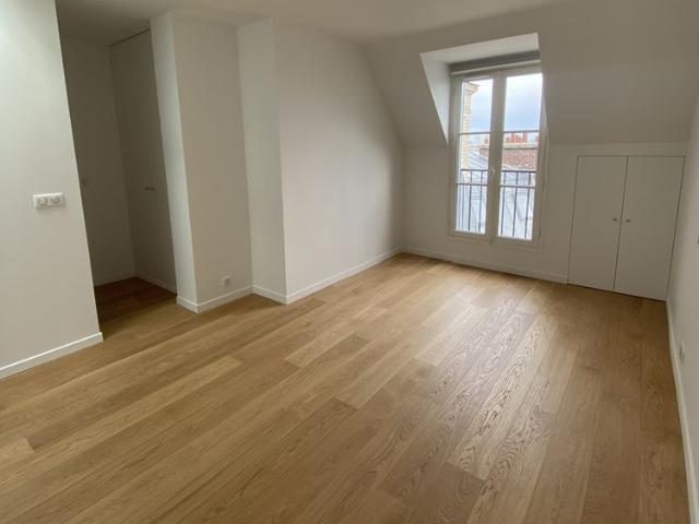 DUPLEX de 76 m² Etage élevé, Avenue des Ternes