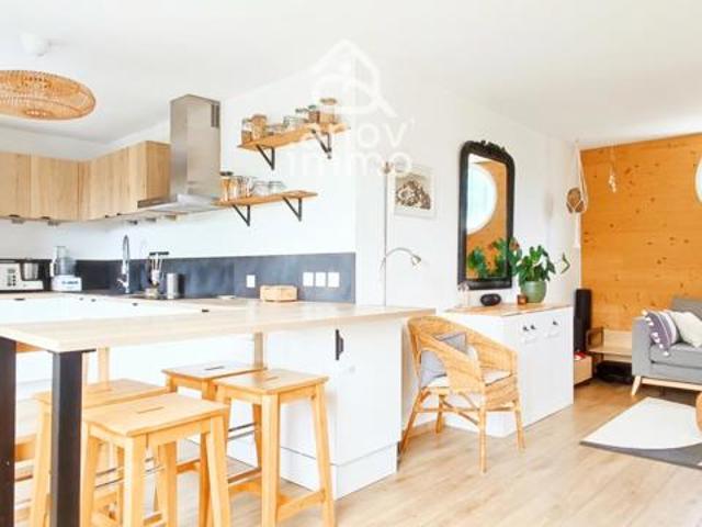 Duplex de 80m2 rénové lumineux et calme avec Toit Terrasse