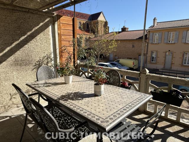 Duplex de charme au cœur de Cogny 110 m2 avec balcon