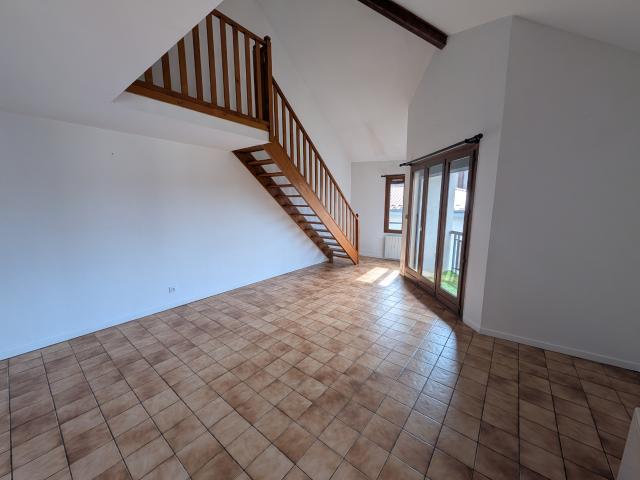 Duplex de Charme au Dernier Étage Centre ville de Pontarlier