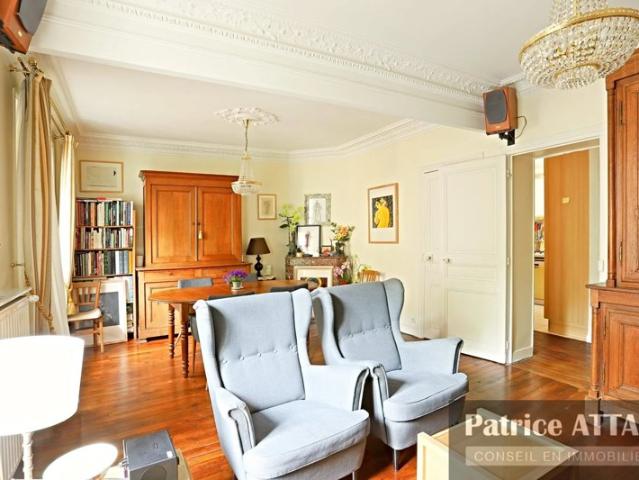 Duplex de charme entre Place de Clichy et Montmartre