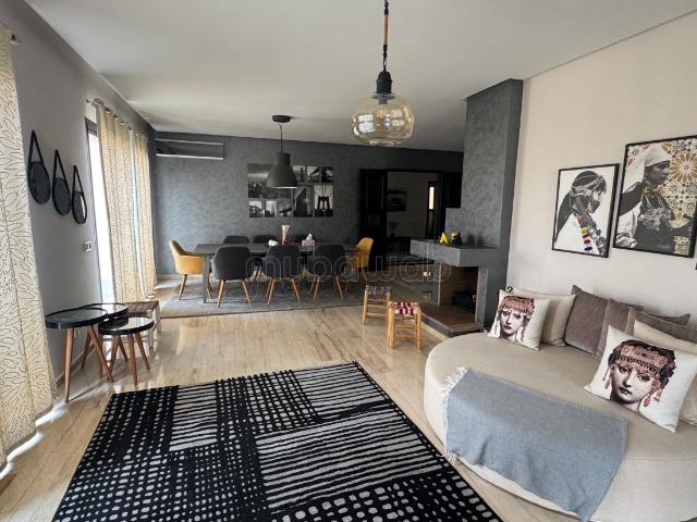 Duplex de haut standing avec trois chambres deux grand terrasses