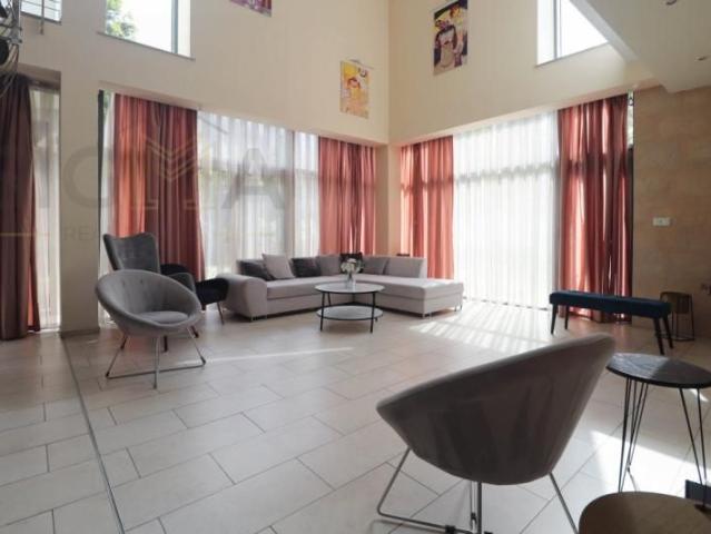 Duplex de inchiriat, priveliste frumoasa, zona centrala!