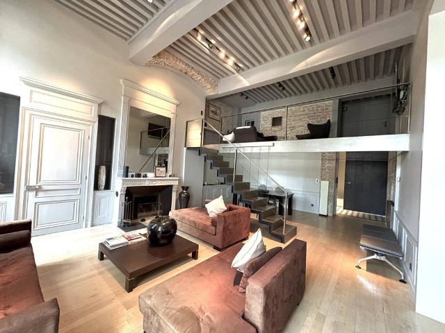 Duplex de luxe de 5 pièces en location Chasselay, Auvergne Rhône Alpes