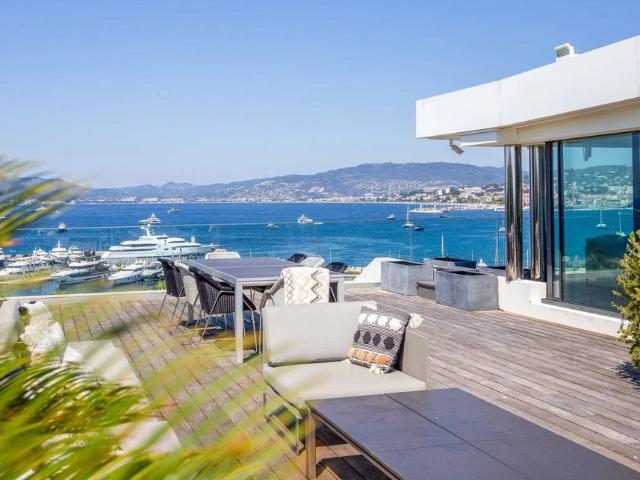 Duplex de luxe de 25 pièces en vente Cannes, Provence Alpes Côte d'Azur