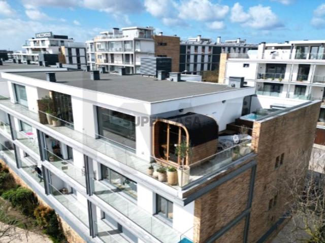Duplex de Luxo em Oeiras: Onde a Sofisticação Contemporânea encontra o Bem Estar Absoluto