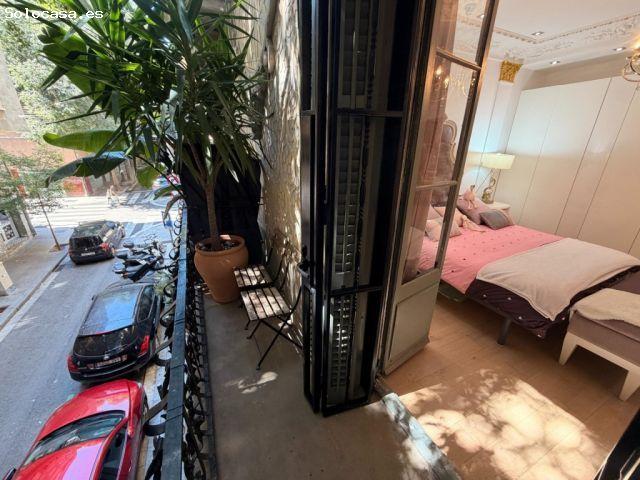 Dúplex de lujo con terraza y balcón en finca regia