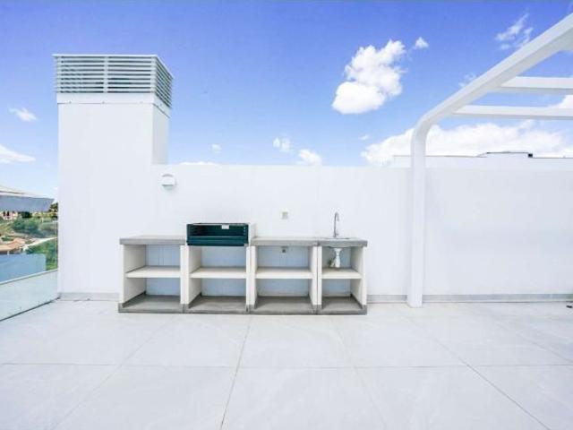 DÚPLEX DE LUJO EN HIGUERÓN CON SOLÁRIUM PRIVADO Y VISTAS PANORÁMICAS AL MAR – HOUSECLICK.ES