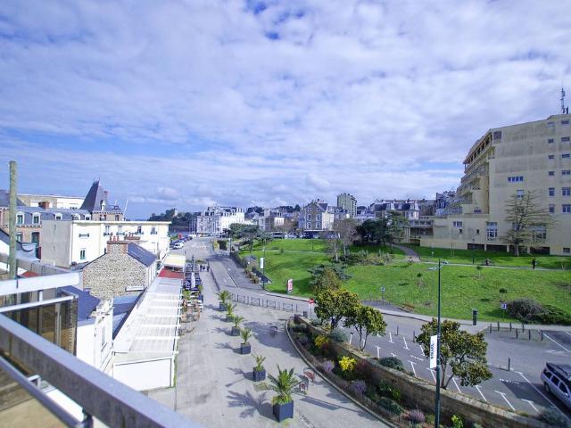 Appartement de 1 chambres de luxe en vente à Dinard, Bretagne