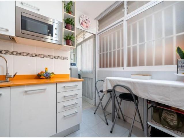 Dúplex de tres habitaciones en ZONA COLEGIOS