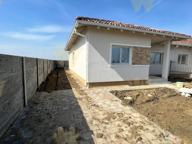 Duplex de vanzare