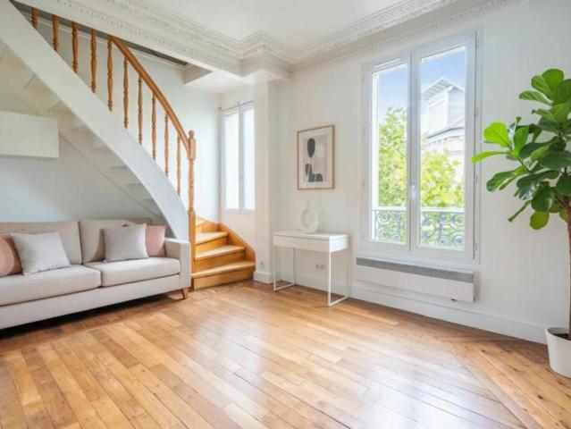 Duplex dernier étage 4 pièces, 102 m² sol, RER A à 5 min