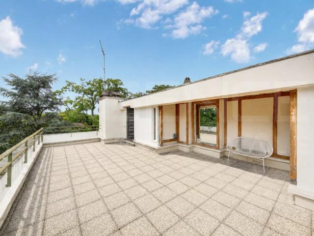 DUPLEX DERNIER ETAGE AVEC TERRASSE