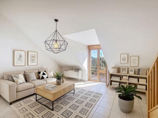 DUPLEX DERNIER ÉTAGE / BOURG SOLVARDIÈRE